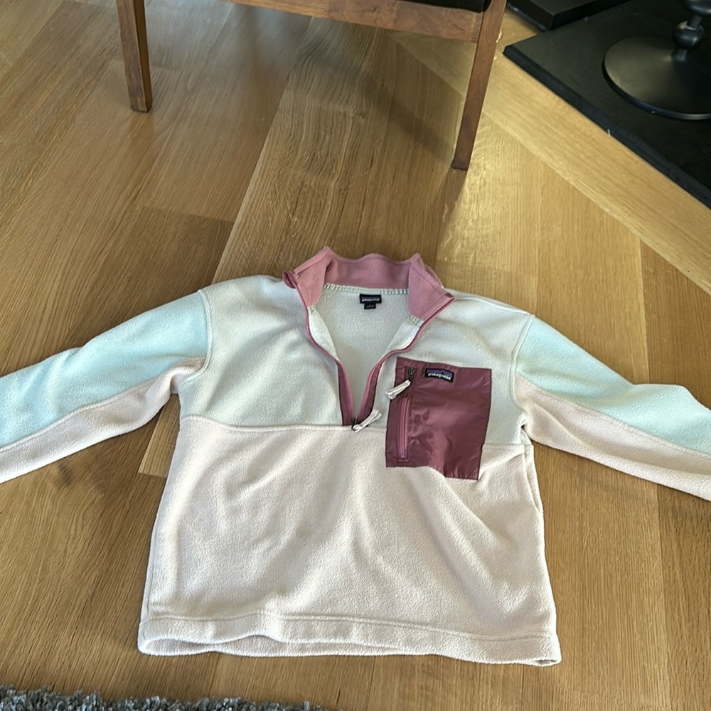 Patagonia Kids size 10 pullover
